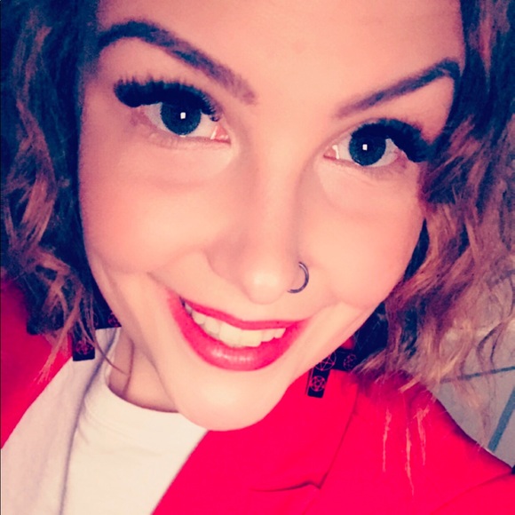 Meet your Posher, Shannon - Picture 1 of 1